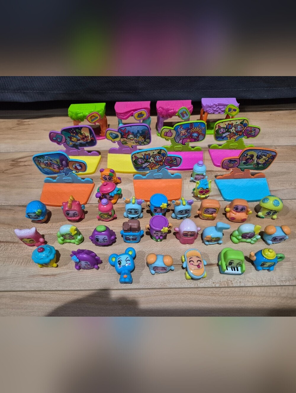 Mojipops, Everything Pictured For $35